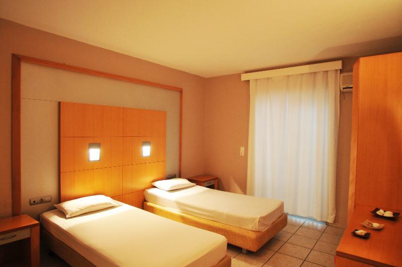 Mojo Hotel Laganas Buitenkant foto